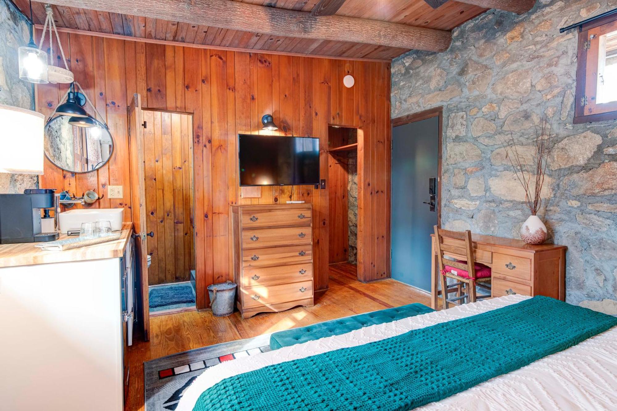 The Furry Lodge Double Ste 2&3 Waynesville Exterior foto